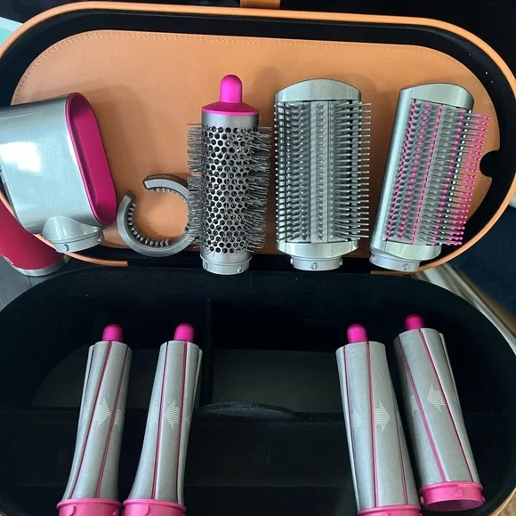 Dyson Airwrap グレー/ピンク 専用ケース付き Dyson Airwrap グレー/ピンク 専用ケース付き Dyson Airwrap